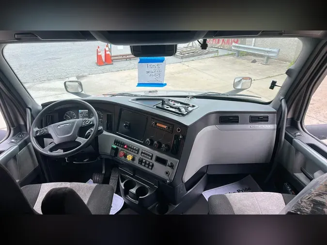 2021 Freightliner Cascadia