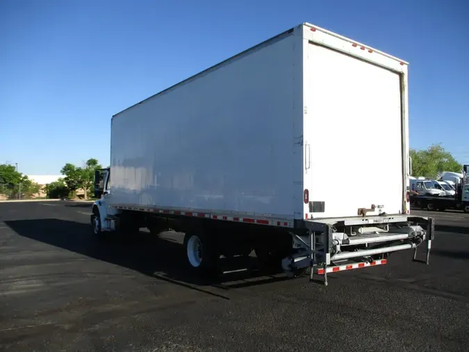 2018 FREIGHTLINER M2 106