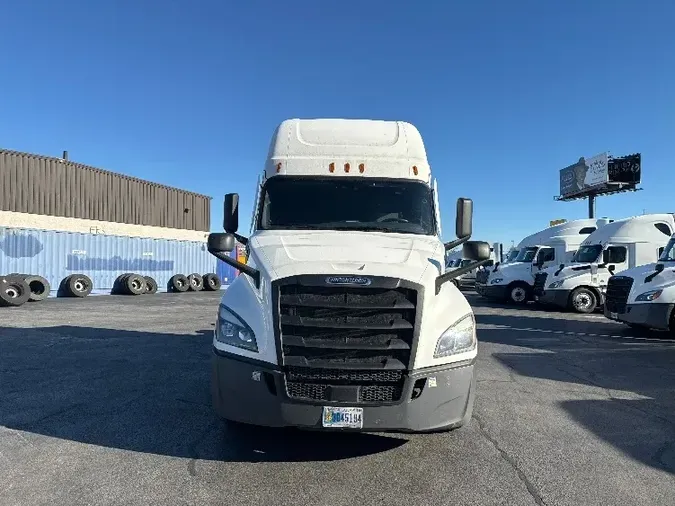 2021 Freightliner T12664ST