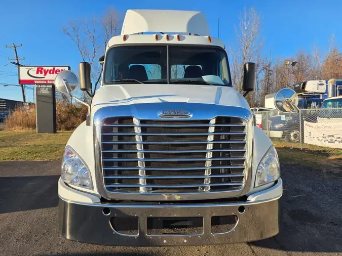 2019 FREIGHTLINER/MERCEDES CASCADIA 125