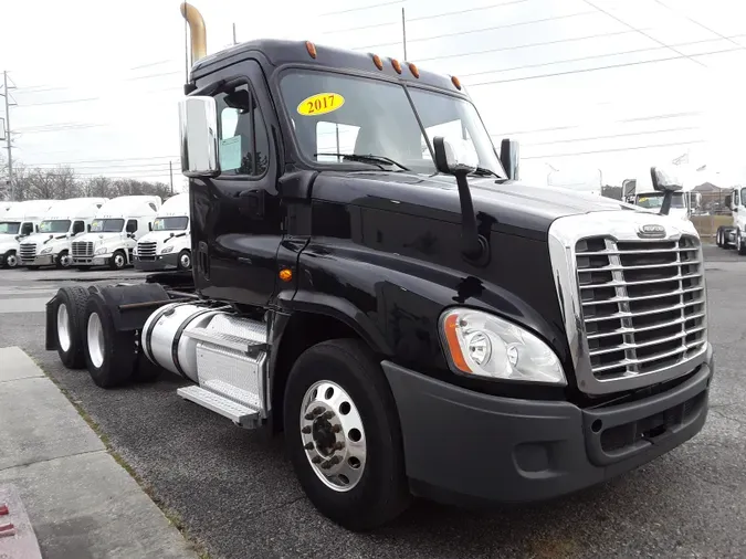 2017 FREIGHTLINER/MERCEDES CASCADIA 125