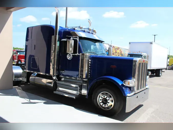 2025 Peterbilt 589