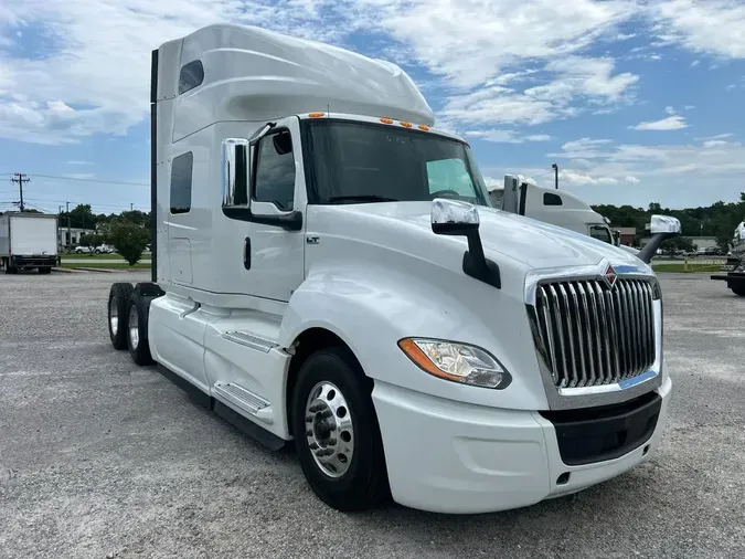 2019 International LT625