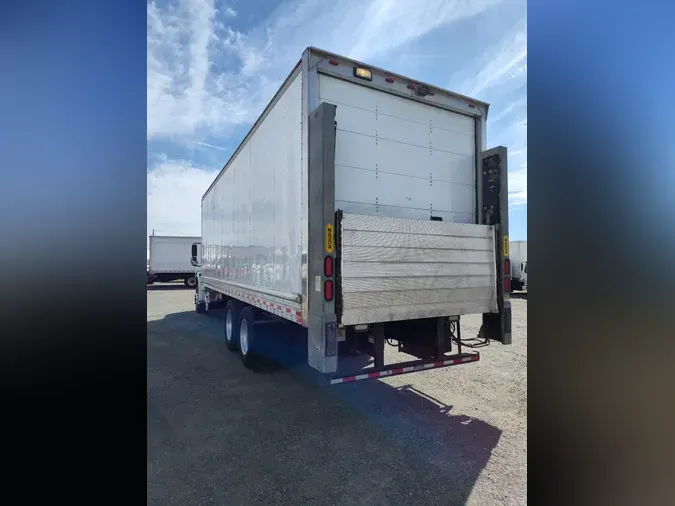 2017 FREIGHTLINER/MERCEDES M2 106
