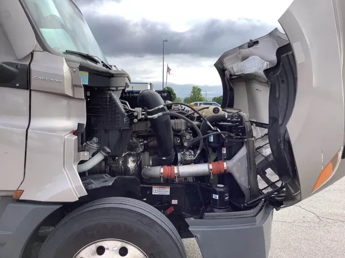 2023 Freightliner Cascadia 126