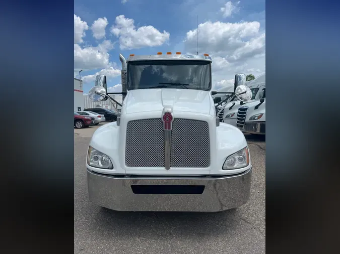 2021 KENWORTH TRUCKS T-370e1eea43959615deb0e496170f4ba606d