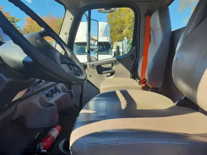 2019 FREIGHTLINER/MERCEDES M2 106