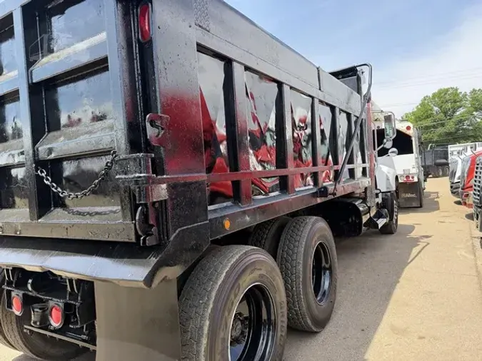 2014 MACK GRANITE GU713
