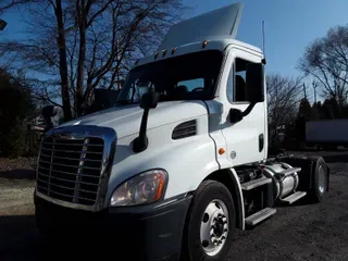 2016 Freightliner CASCADIA 113