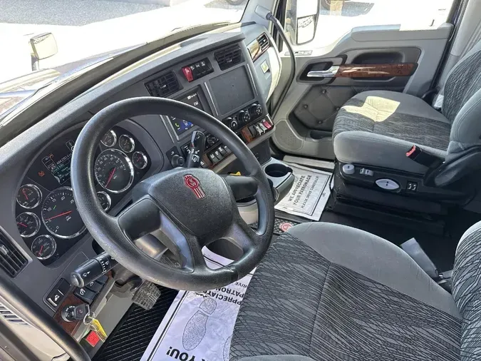 2022 KENWORTH T680