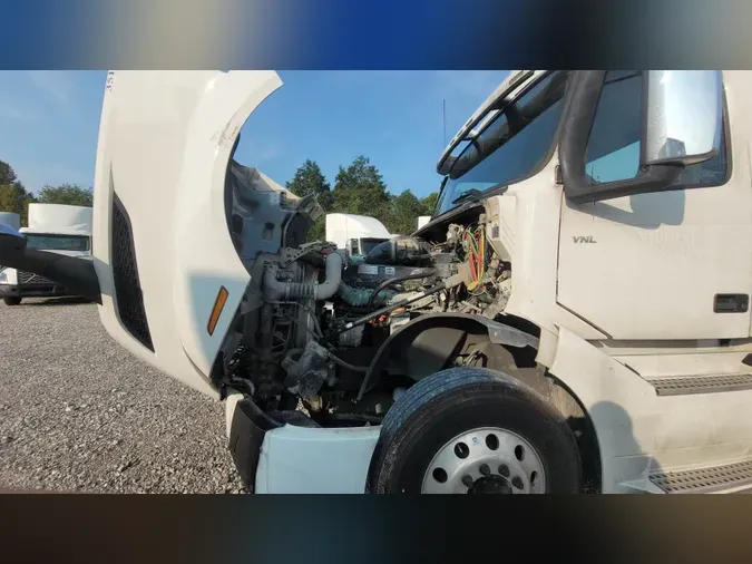 2019 Volvo VNL300