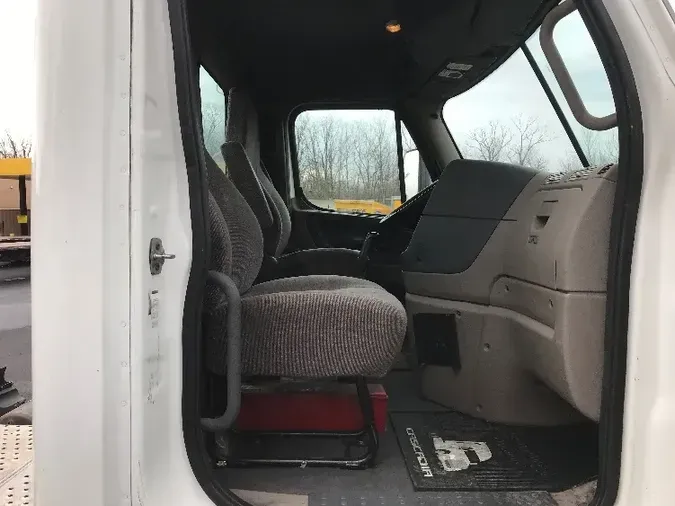 2016 Freightliner X11364ST