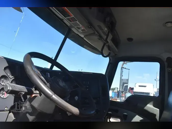 2012 MACK GRANITE GU813