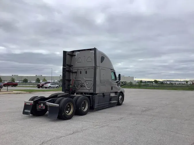 2024 Freightliner Cascadia 126