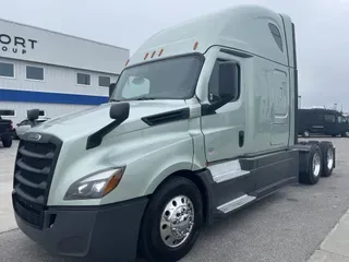 2023 Freightliner Cascadia 126