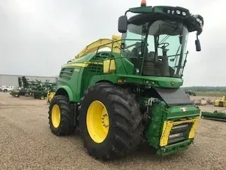 2017 John Deere 8600