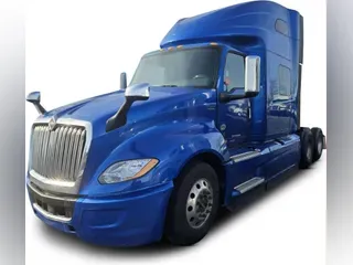 2022 International LT625