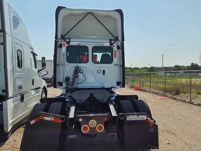 2019 FREIGHTLINER NEW CASCADIA 126