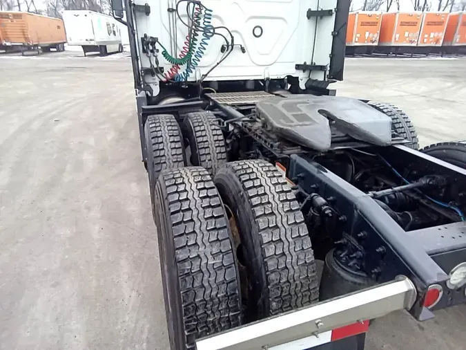 2021 Freightliner Cascadia 126