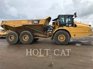 2018 Caterpillar 745