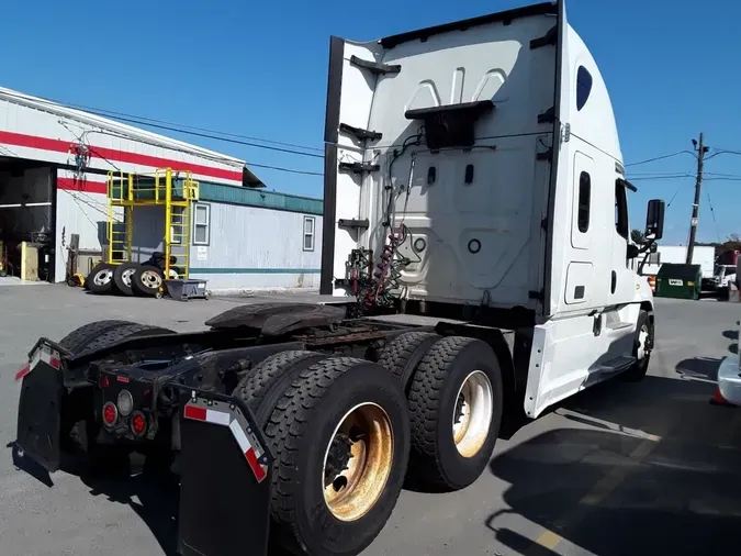 2020 FREIGHTLINER/MERCEDES CASCADIA 125
