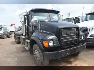 2006 MACK GRANITE CV713