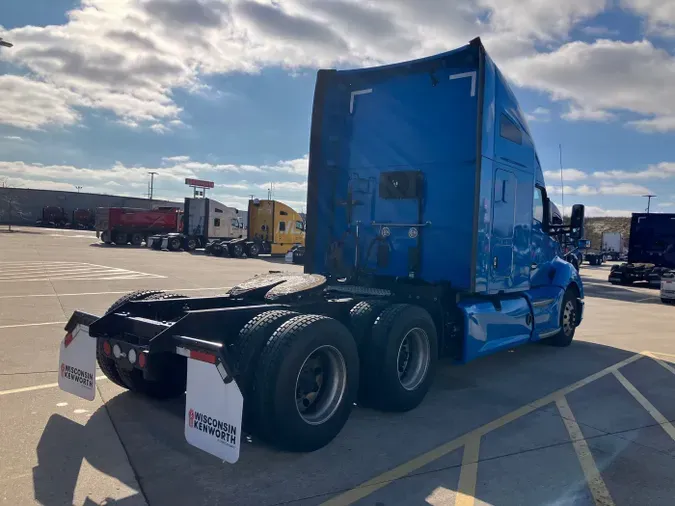 2022 Kenworth T680