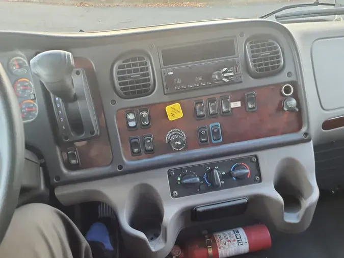 2019 FREIGHTLINER/MERCEDES M2 106e219b1fad264be311b79dade2a4193c9