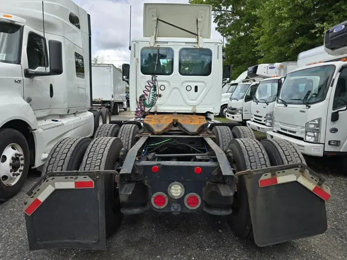 2018 FREIGHTLINER/MERCEDES CASCADIA 125