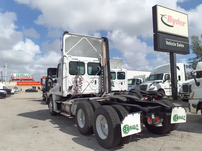 2018 FREIGHTLINER/MERCEDES CASCADIA 125