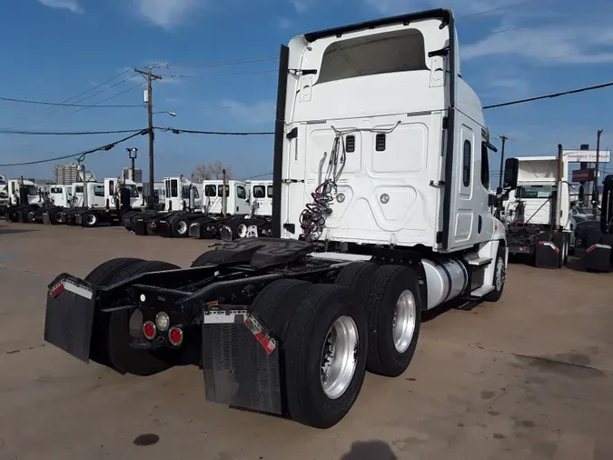 2017 FREIGHTLINER/MERCEDES CASCADIA 125