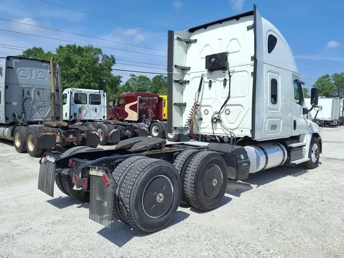 2020 FREIGHTLINER/MERCEDES CASCADIA 125
