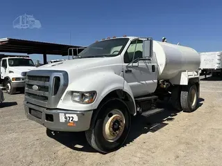 2007 FORD F750 SD