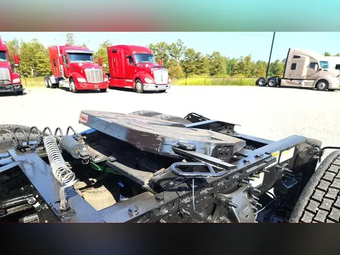 2021 FREIGHTLINER CA126