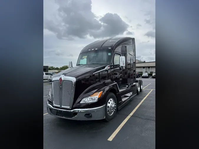 2025 Kenworth T680