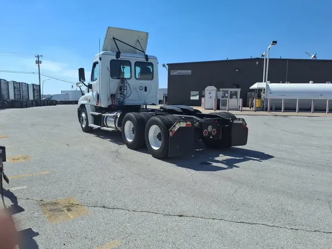 2020 FREIGHTLINER/MERCEDES CASCADIA 125e221d1fdd5a052675b286b78a02eb7ea