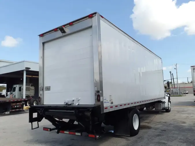 2018 FREIGHTLINER M2 106