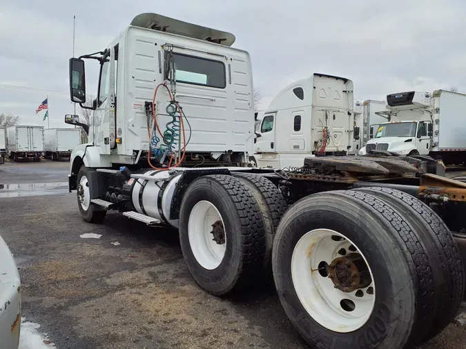 2018 VOLVO VNL64TRACTOR