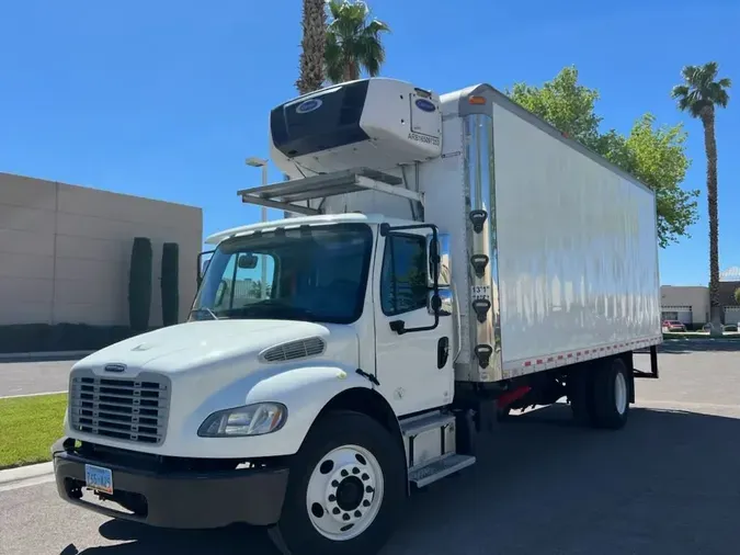 2016 FREIGHTLINER/MERCEDES M2 106