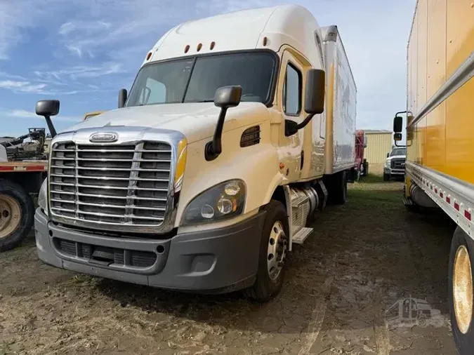 2015 FREIGHTLINER CASCADIA 125e22742d64f92c6fc43e36b290e83cea0
