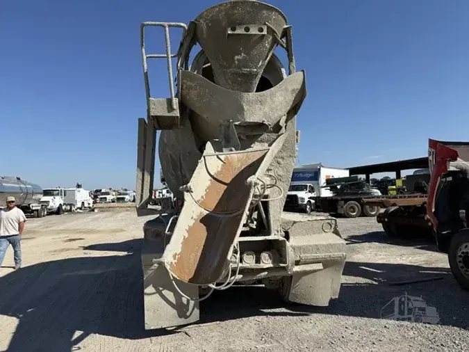 2012 MACK GRANITE GU813