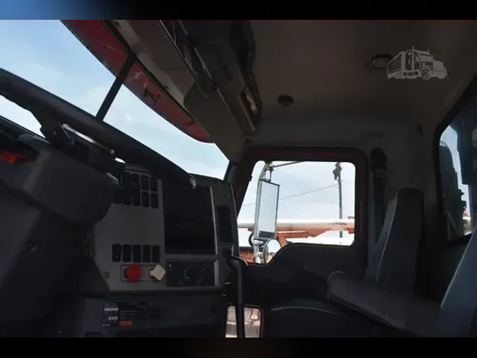 2013 MACK PINNACLE CXU612