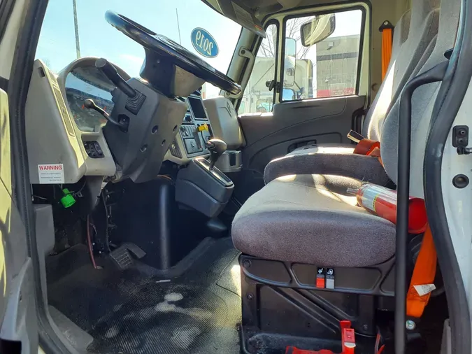 2019 NAVISTAR INTERNATIONAL 4300