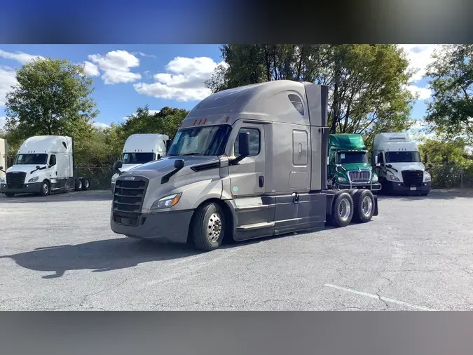 2022 Freightliner Cascadia 126