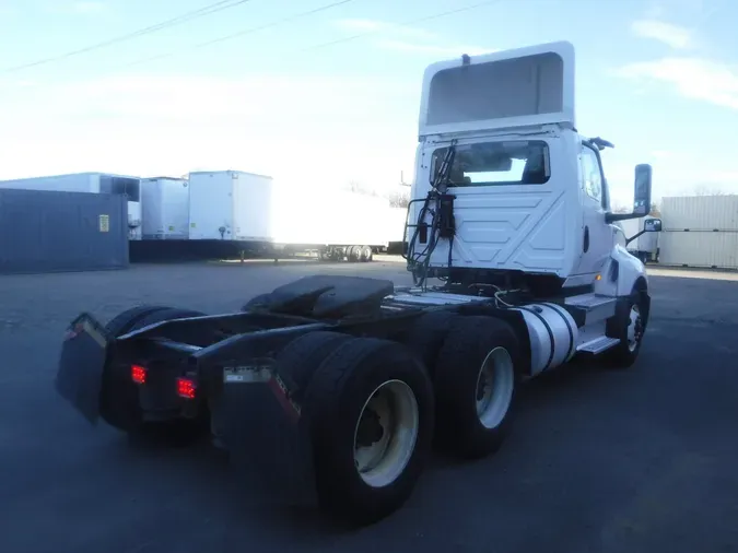 2019 NAVISTAR INTERNATIONAL LT625 DAYCAB T/A