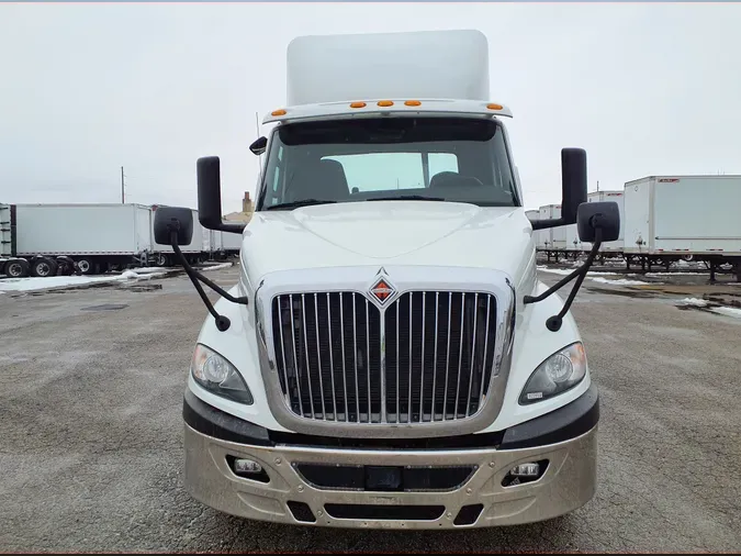 2019 NAVISTAR INTERNATIONAL RH613 DAYCAB S/A