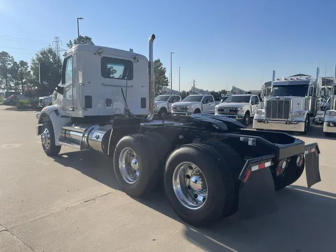 2020 Peterbilt 567