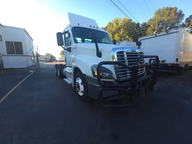 2019 FREIGHTLINER/MERCEDES CASCADIA 125