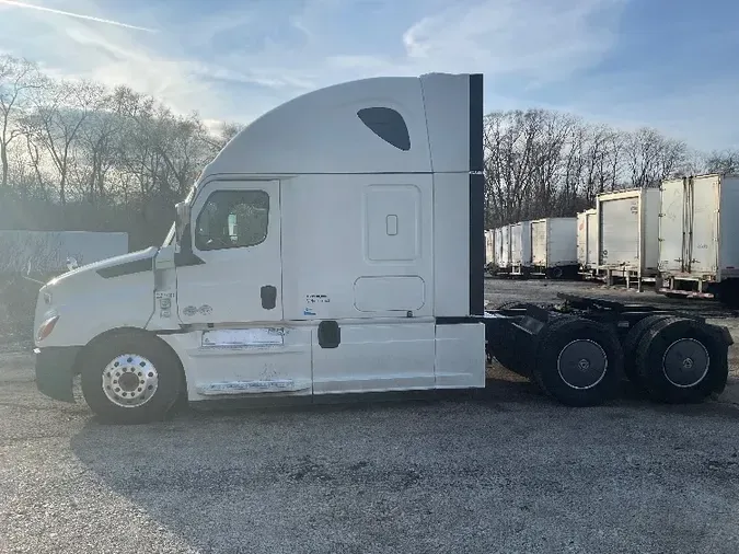 2019 Freightliner T12664ST