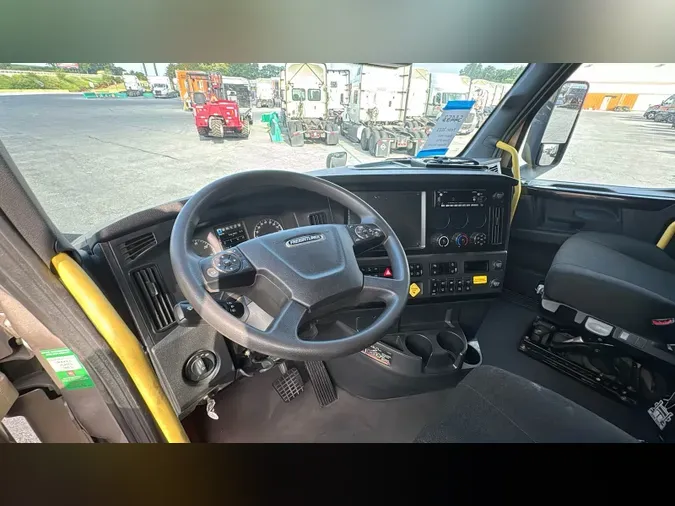 2023 Freightliner Cascadia 126e23813303d3168e44338ea0b41a54b1d